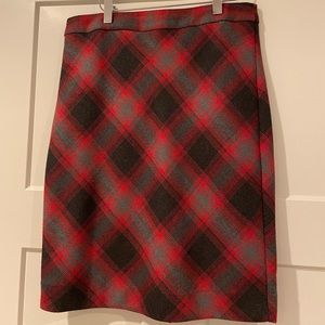 Limited plaid skirt